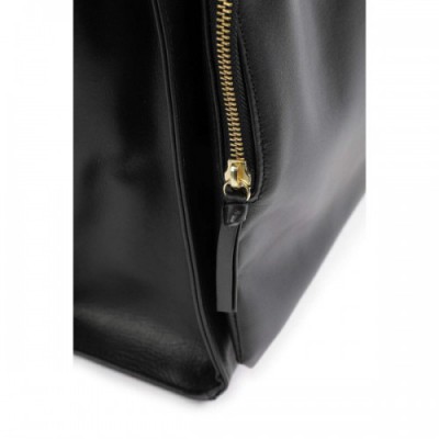 Royal RepubliQ Mel Briefcase 13″ fine grain leather black
