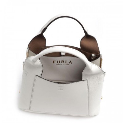 Furla Gilda M Handbag grained leather ivory