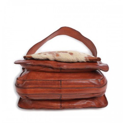 Campomaggi Shoulder bag fur, grained cow leather cognac