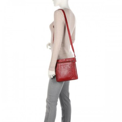 The Chesterfield Brand Laos Crossbody bag leather red