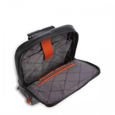 Braun Büffel Novara Sling bag 10″ grained cow leather black