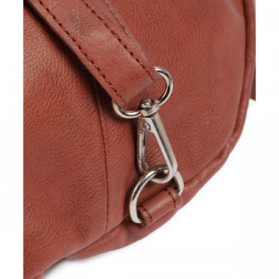 Taschendieb Wien Kohlmarkt 108 Sling bag grained cow leather auburn
